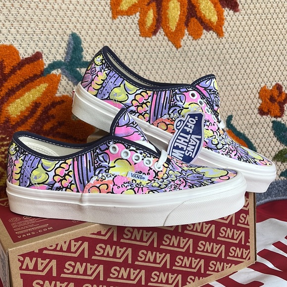 Vans Authentic 44 Dx
(Anahmfcty)Prsngtogvggspt
VNOA54F29GR
WMNS sneakers - Picture 6 of 16
